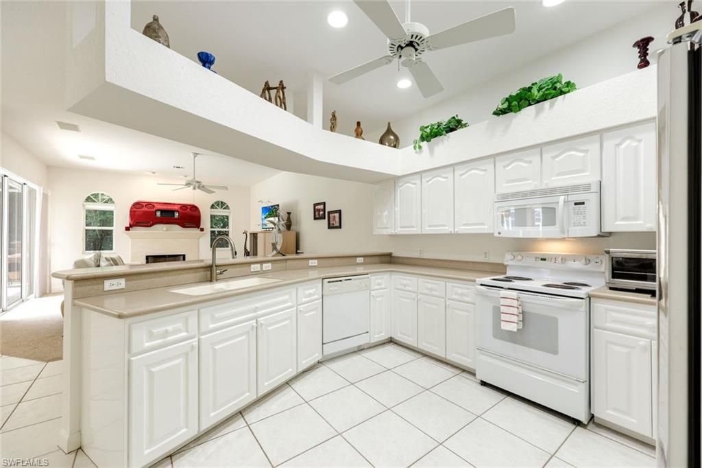 2079 Imperial Cir, Naples, FL 34110 Photo