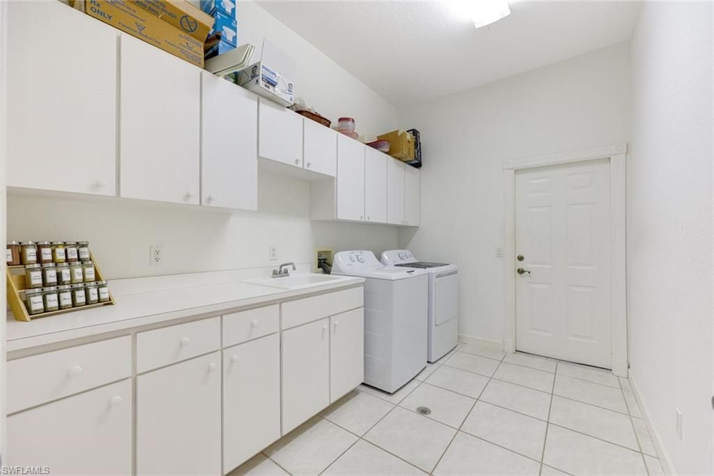 2079 Imperial Cir, Naples, FL 34110 Photo