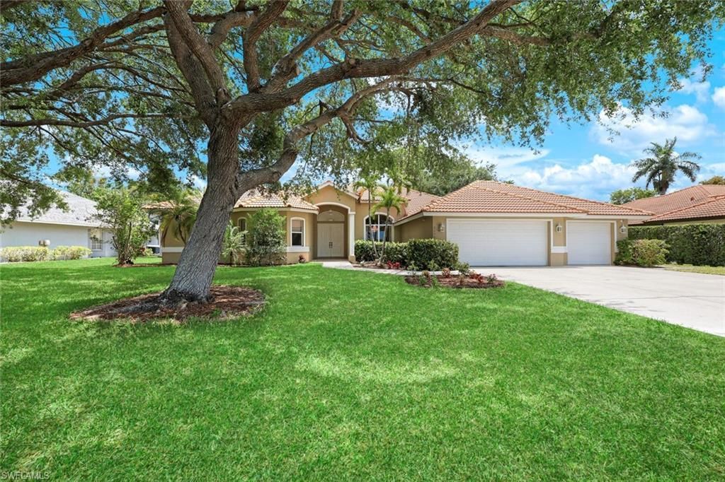 2079 Imperial Cir, Naples, FL 34110 Photo