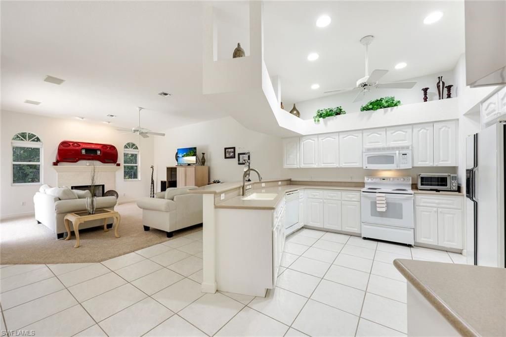 2079 Imperial Cir, Naples, FL 34110 Photo
