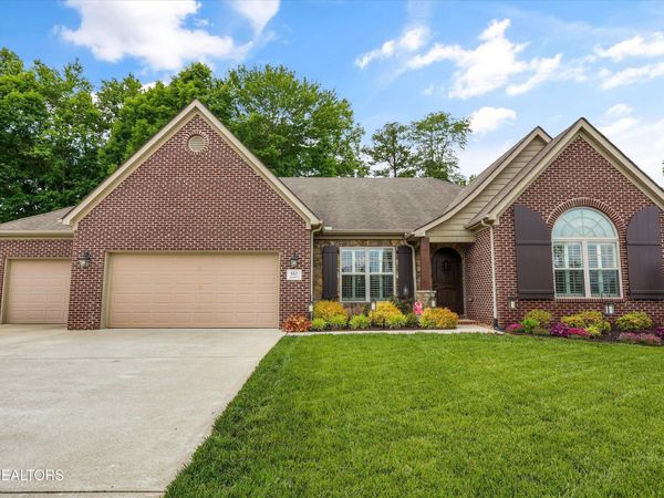851 Granada Drive, Lenoir City, TN 37772