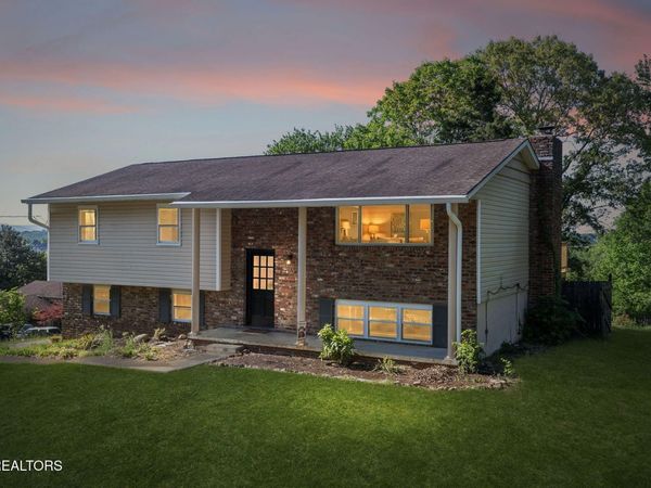 12201 W Kings Gate Rd, Farragut, TN 37934