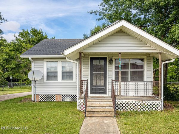 1305 Joe Avenue, Pascagoula, MS 39567