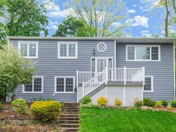 450 Herrick Dr, Rockaway, NJ 07801