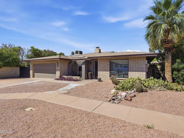 1658 S Sycamore, Mesa, AZ 85202