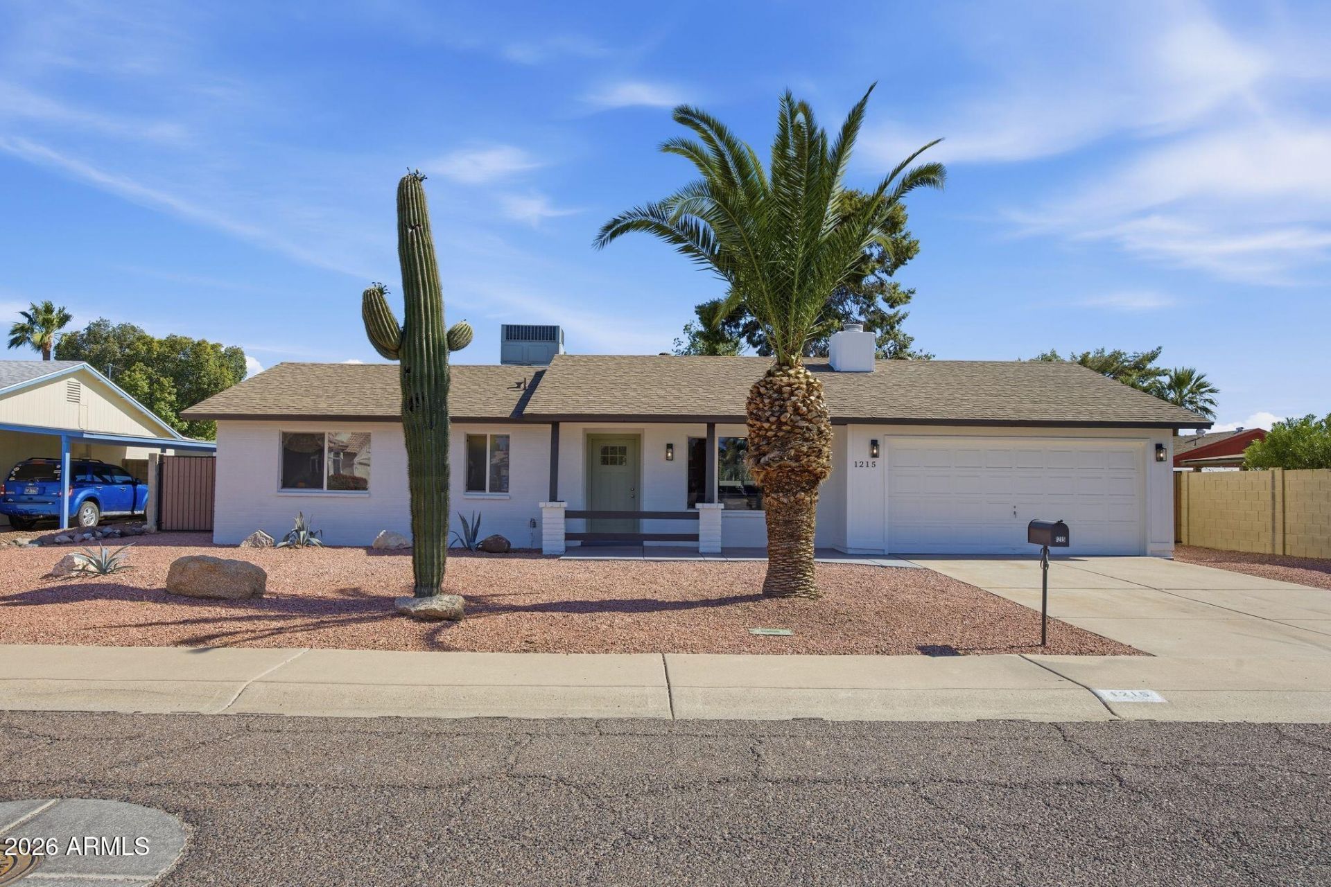 1215 W Wescott Drive, Phoenix, AZ 85027 Main Photo