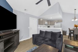 2187 Spoleto Lane photo 4
