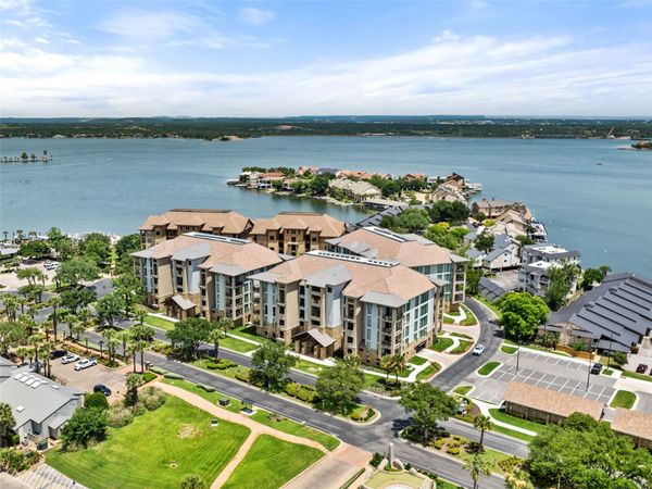 84 Island DR, Unit 9402, Horseshoe Bay, TX 78657