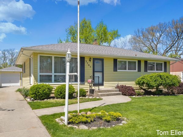 3705 Hazelwood Avenue SW, Wyoming, MI 49519