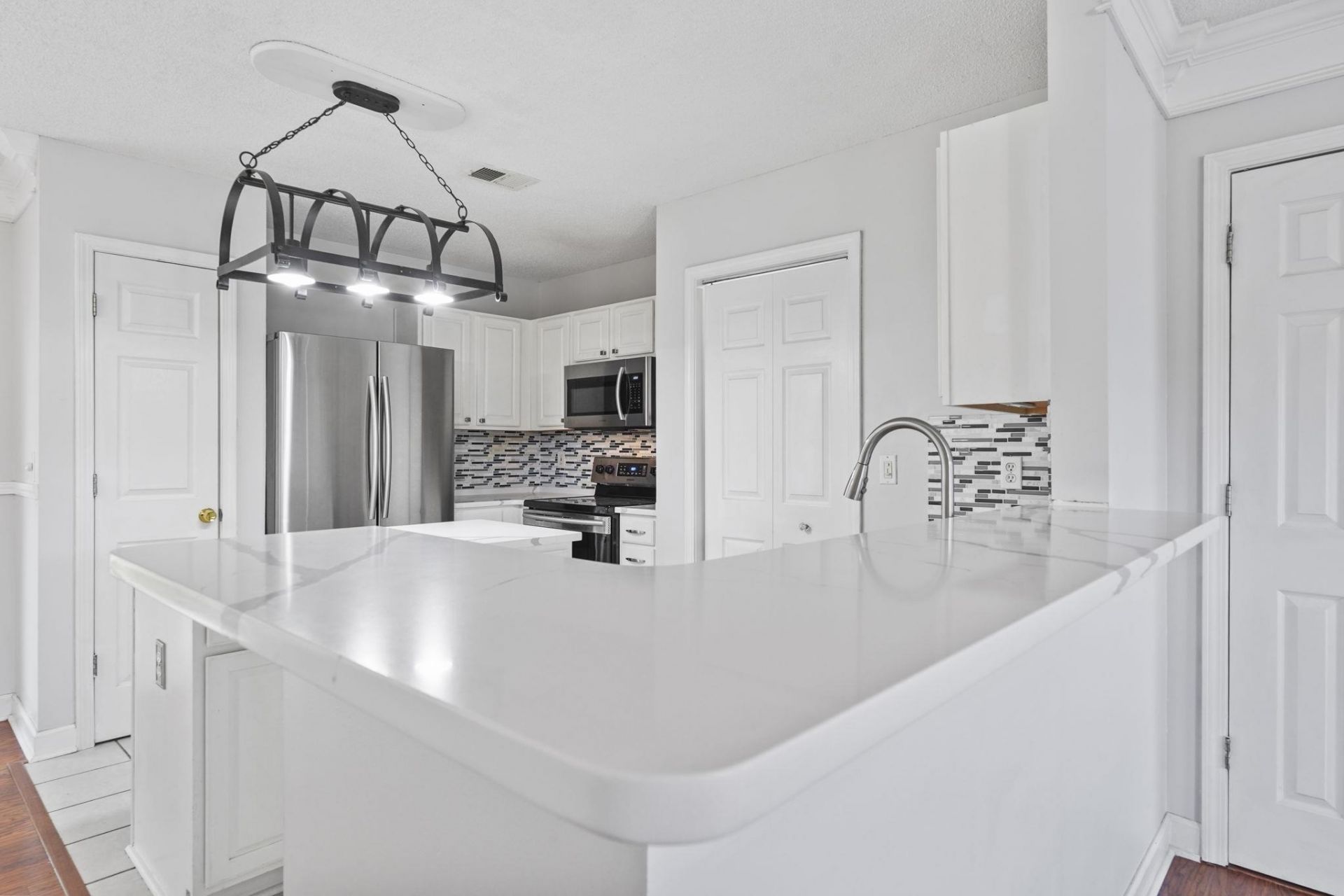 4617 Hidden Creek Ln. Photo 12
