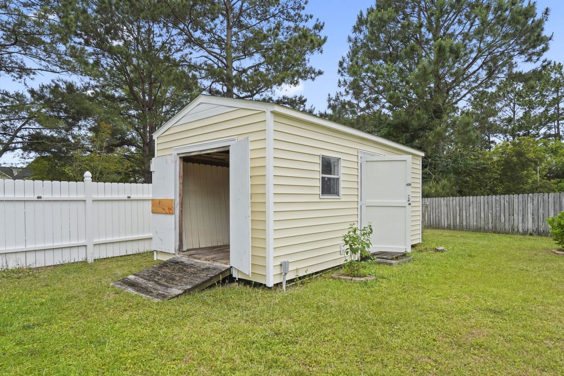 4617 Hidden Creek Ln. Photo 33