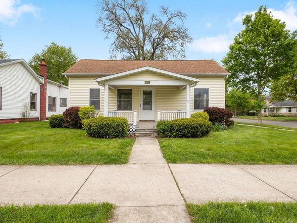 201 W Chestnut Street, New Carlisle, IN 46552