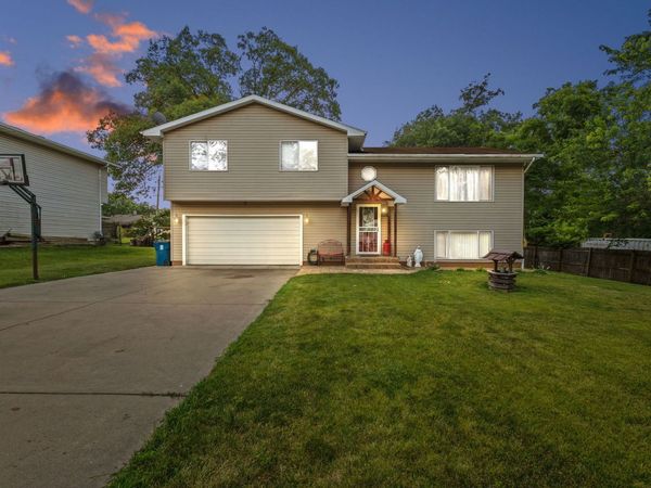 711 Osage Street , Joliet, IL 60432