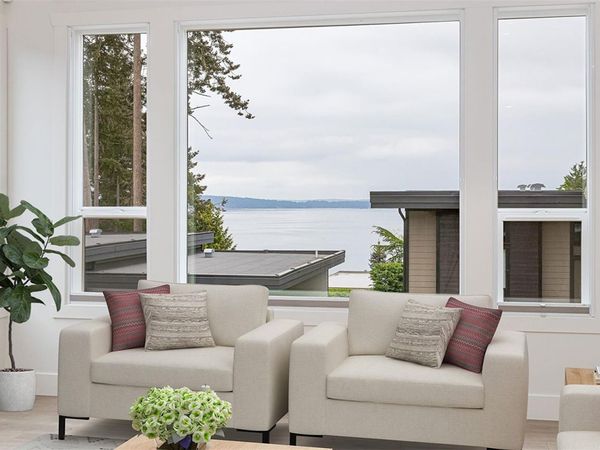 4230 Skye Rd, Saltair, BC V9G 1Y5