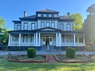 3024 Rivermont Avenue, Lynchburg, VA 24503