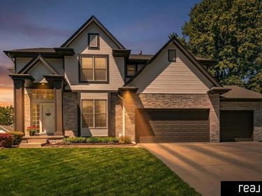 1906 S 194th Street , Omaha, NE 68130