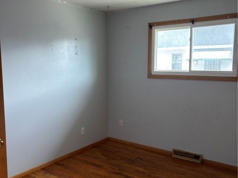 24401 Russell Avenue, Euclid, OH 44123 Photo 6