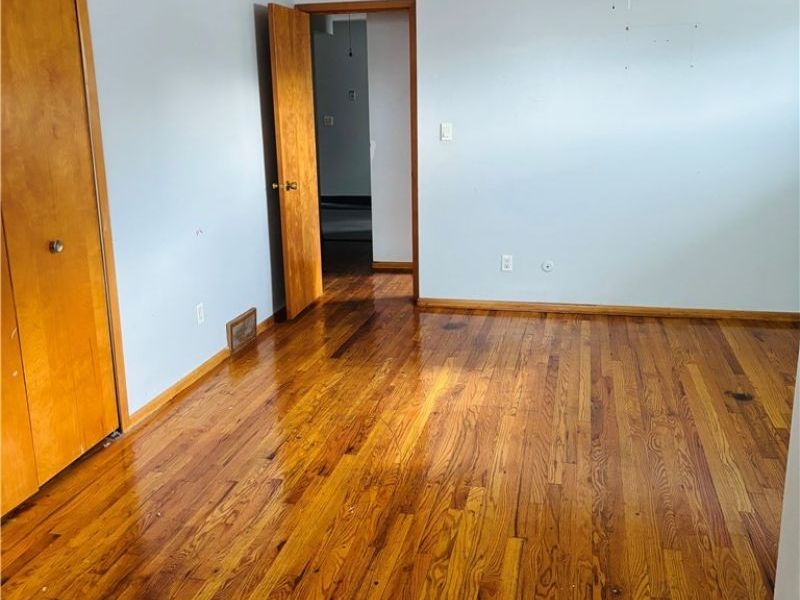 24401 Russell Avenue, Euclid, OH 44123 Photo 8