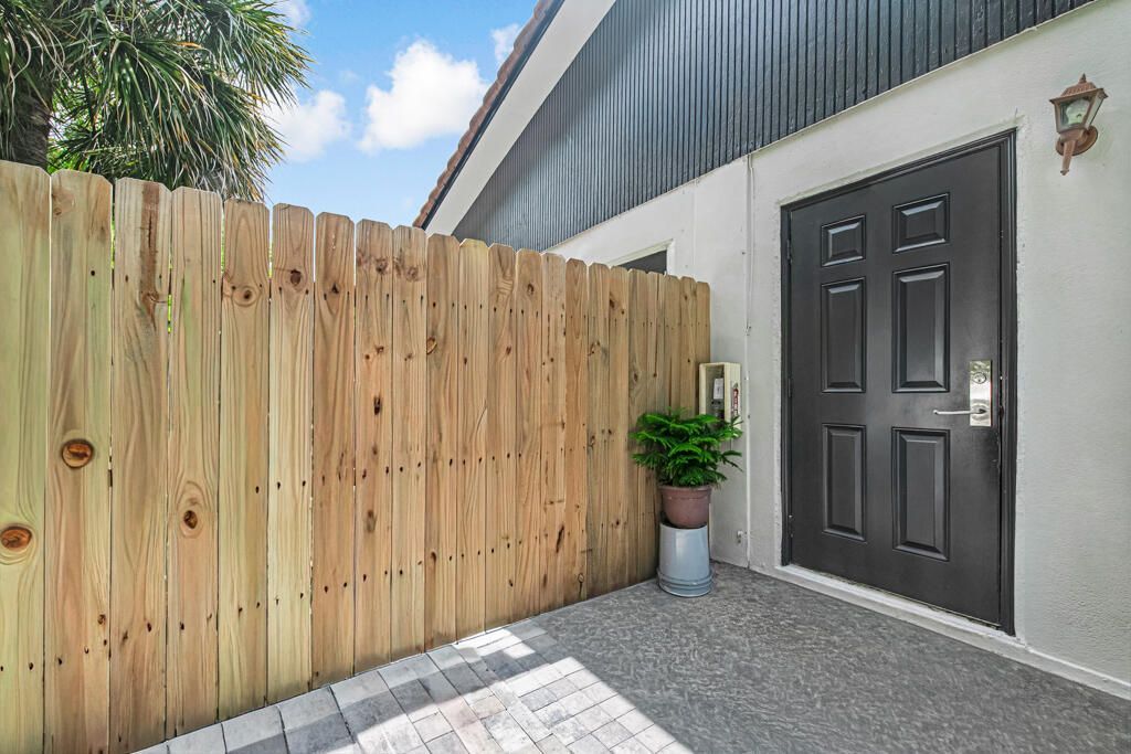7521 NW 44th Court, Coral Springs, FL 33065 Photo