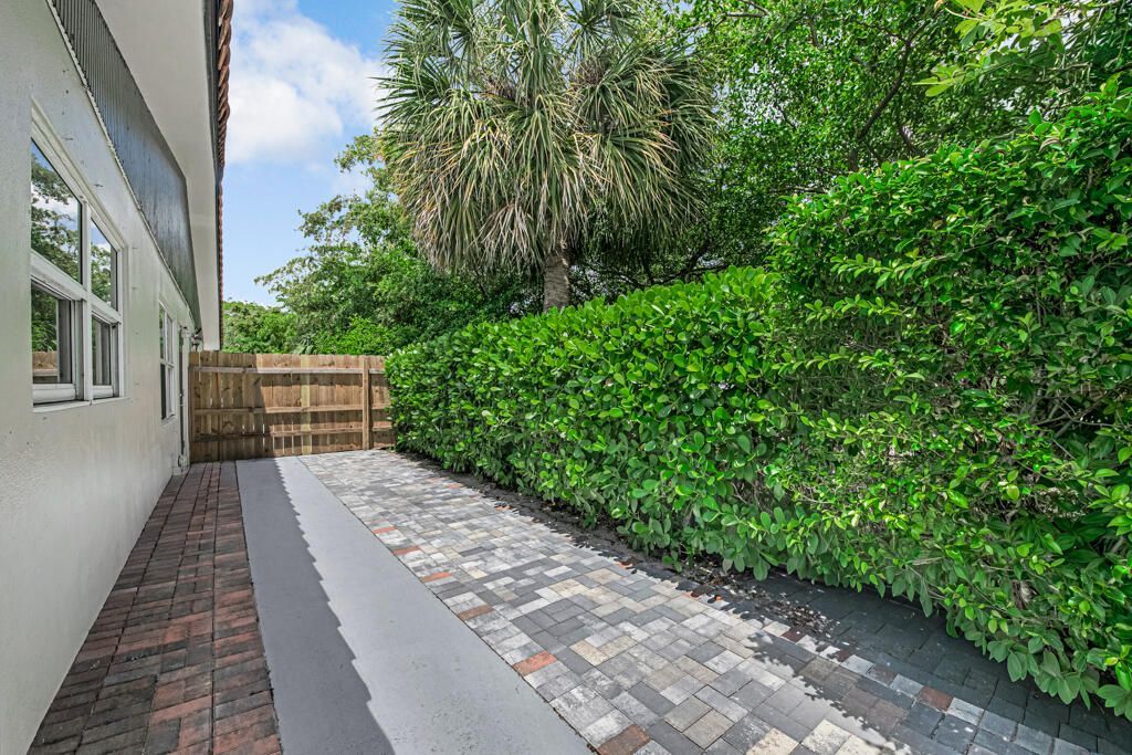7521 NW 44th Court, Coral Springs, FL 33065 Photo