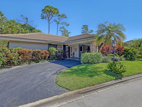 652 Cypress Key Circle, Atlantis, FL 33462
