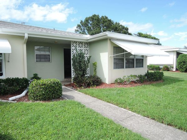 115 Lakes End Drive, Unit D, Fort Pierce, FL 34982