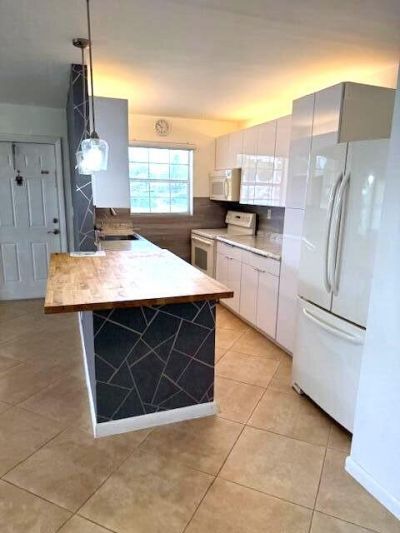 115 Lakes End Drive, Unit D, Fort Pierce, FL 34982 Photo