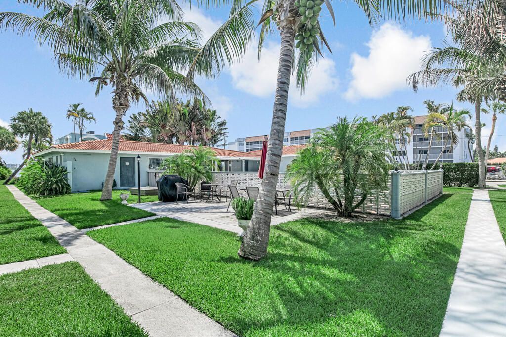 1430 S Lakeside Drive, Unit 22, Lake Worth Beach, FL 33460 Photo