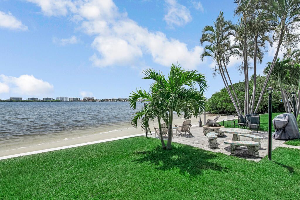 1430 S Lakeside Drive, Unit 22, Lake Worth Beach, FL 33460 Photo
