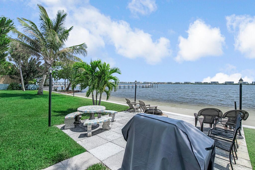 1430 S Lakeside Drive, Unit 22, Lake Worth Beach, FL 33460 Photo
