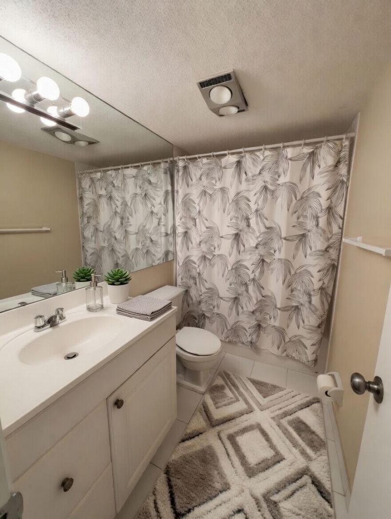 1430 S Lakeside Drive, Unit 22, Lake Worth Beach, FL 33460 Photo