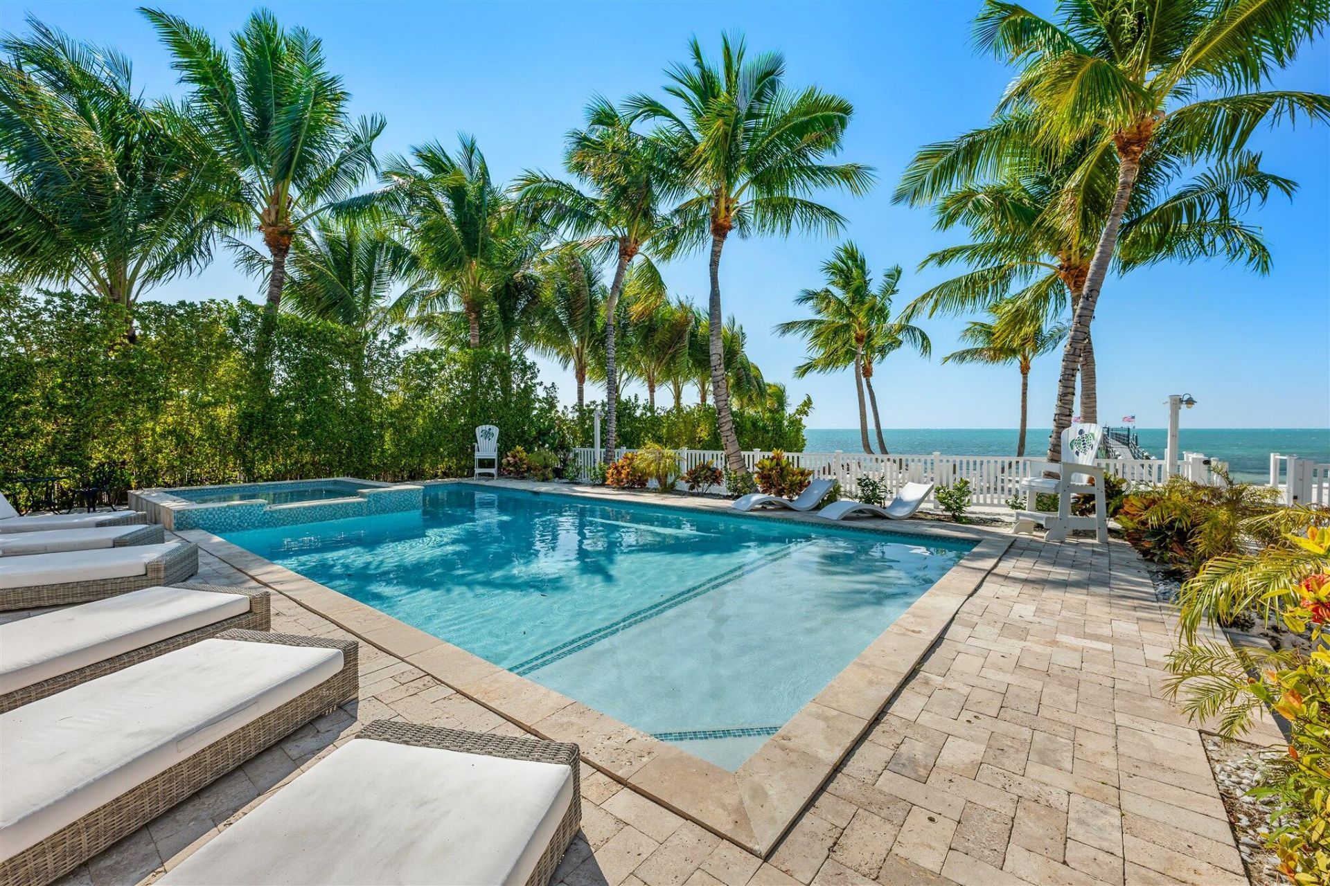 65760 Overseas Highway, Layton, FL 33001 Photo