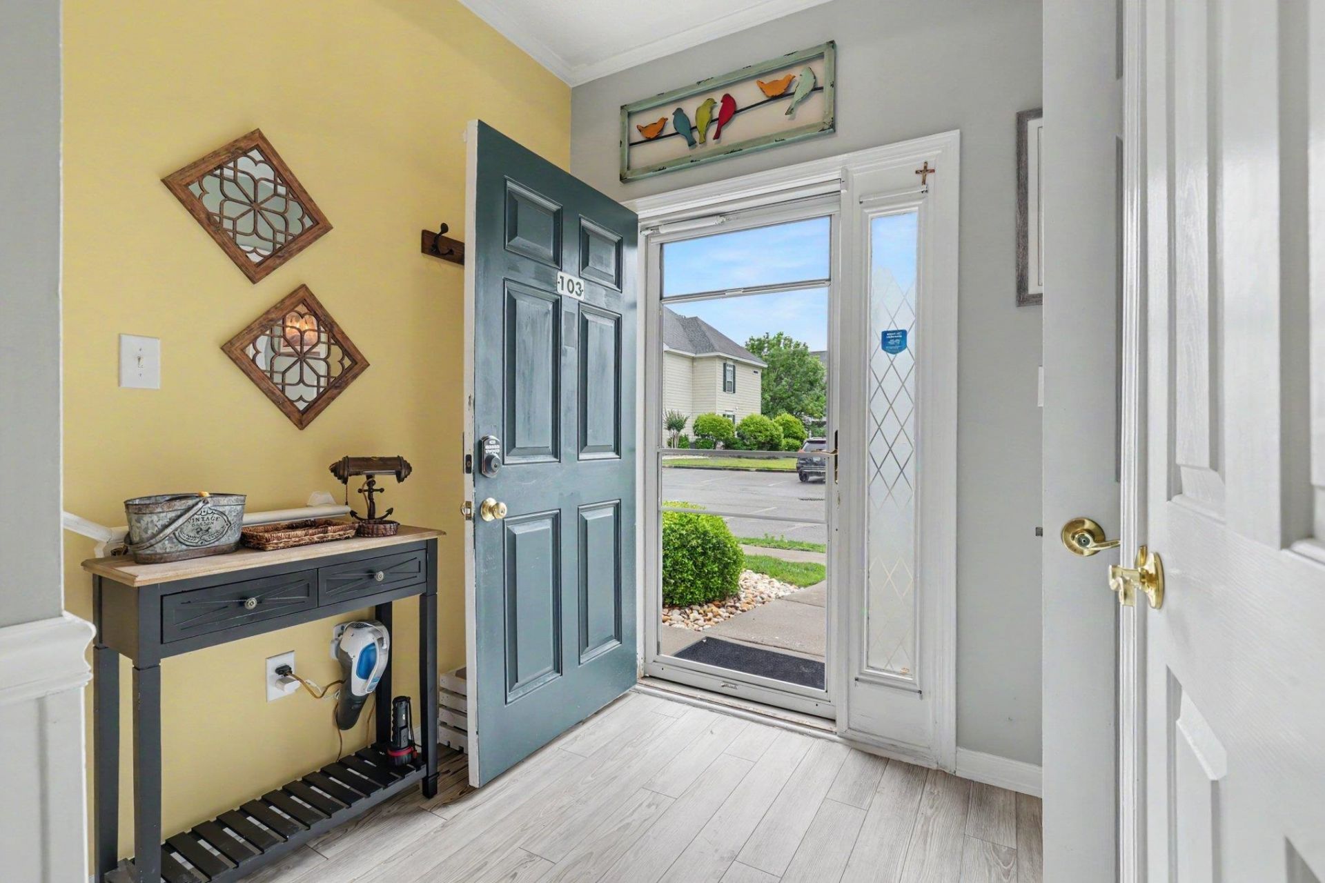 130 Scotchbroom Dr. Photo 5