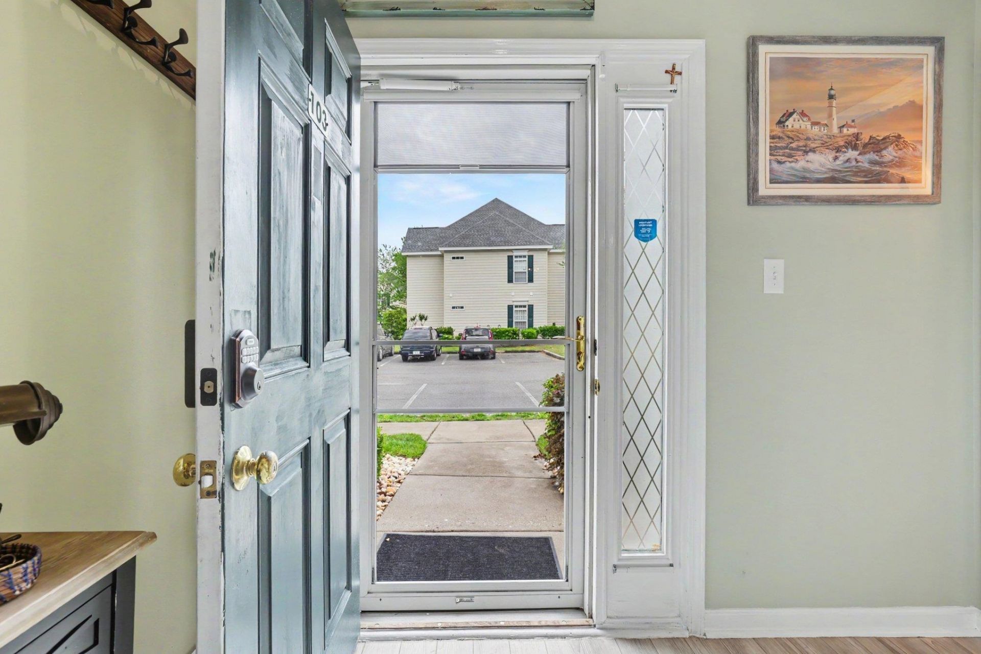 130 Scotchbroom Dr. Photo 6