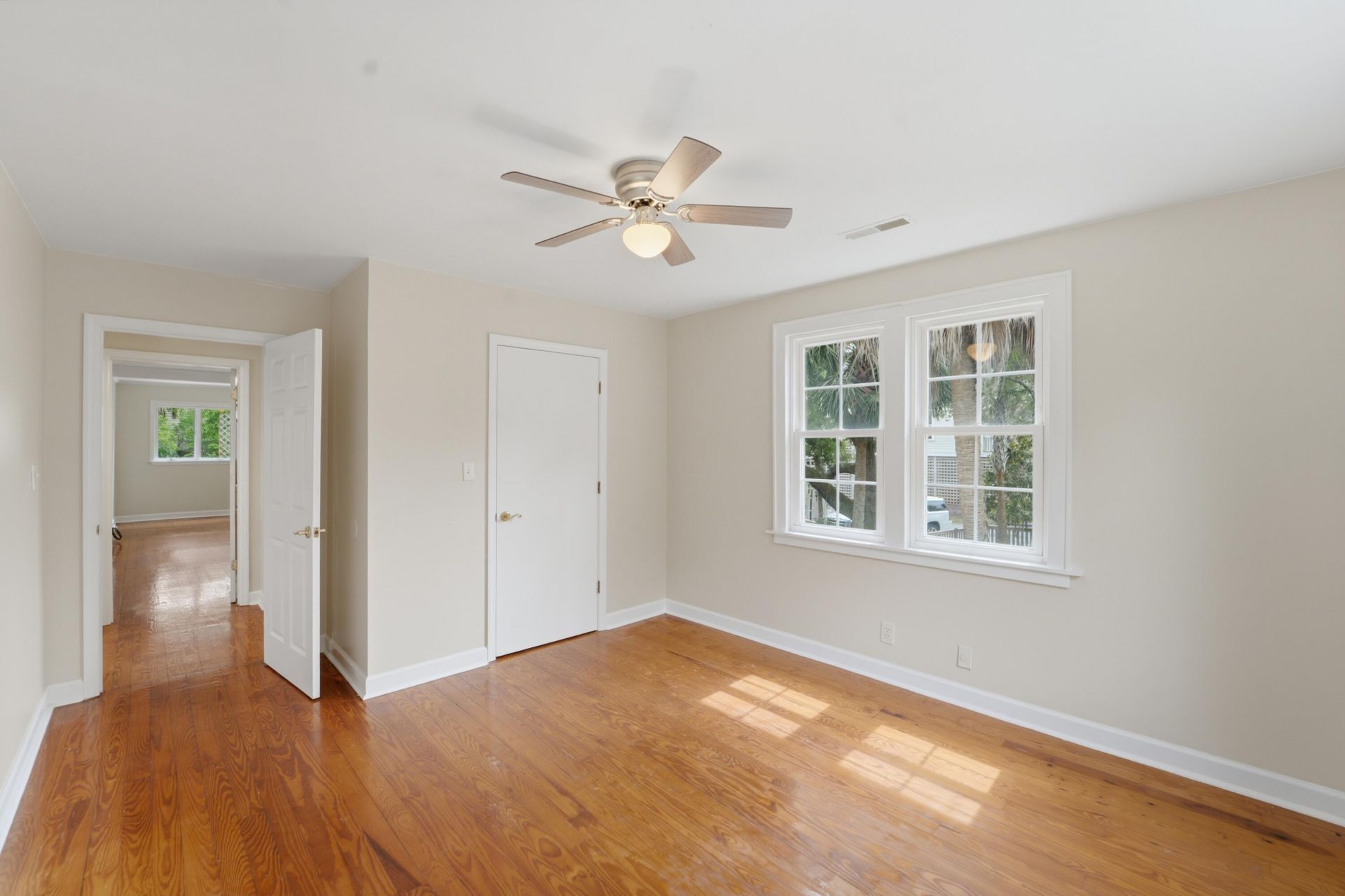 215 W Hudson Avenue Photo 20