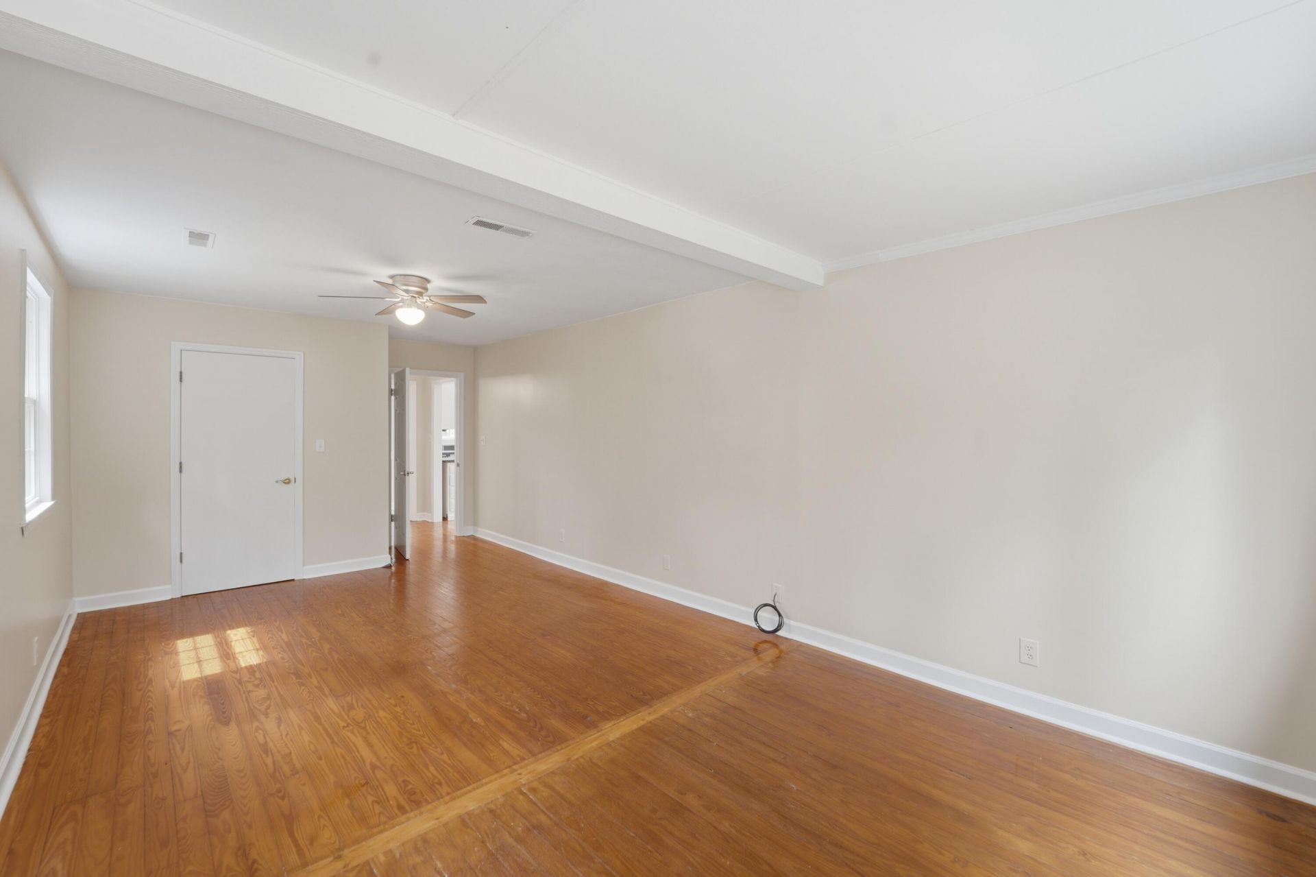 215 W Hudson Avenue Photo 25