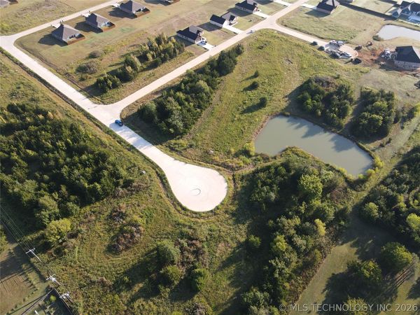 97 Maple Leaf Drive , Durant, OK 74701