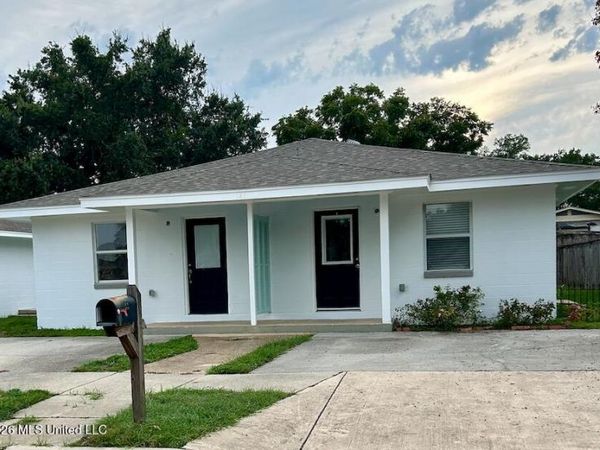141 Pine Grove Avenue, Biloxi, MS 39531