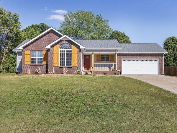 3993 Castle Bar, Clarksville, TN 37040