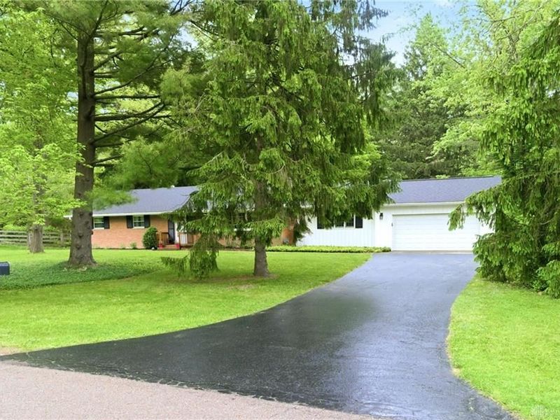 1431 Meadow Lane, Yellow Springs, OH 45387 Photo 4