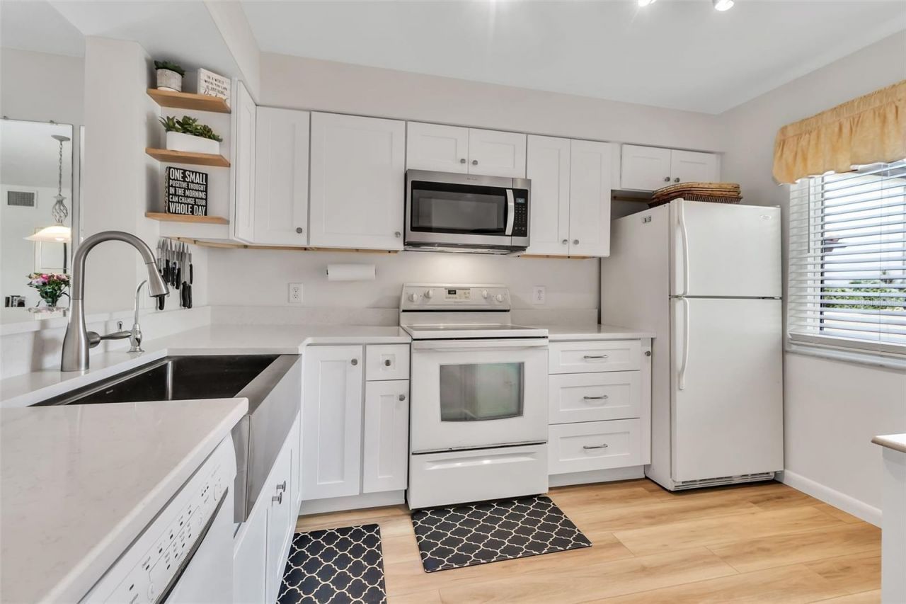 5224 Lake Village Drive, Unit 67, Sarasota, FL 34235 Photo