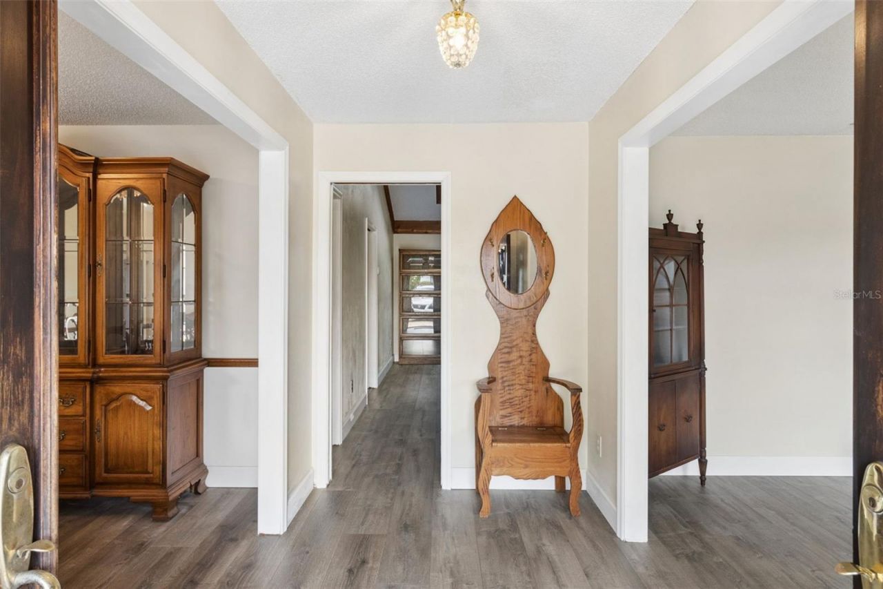 4909 Lake Gatlin Woods Court, Orlando, FL 32806 Photo