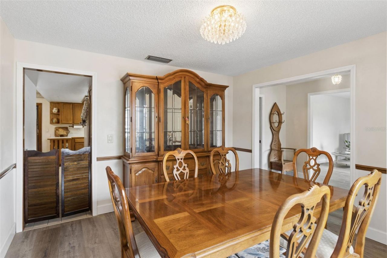 4909 Lake Gatlin Woods Court, Orlando, FL 32806 Photo