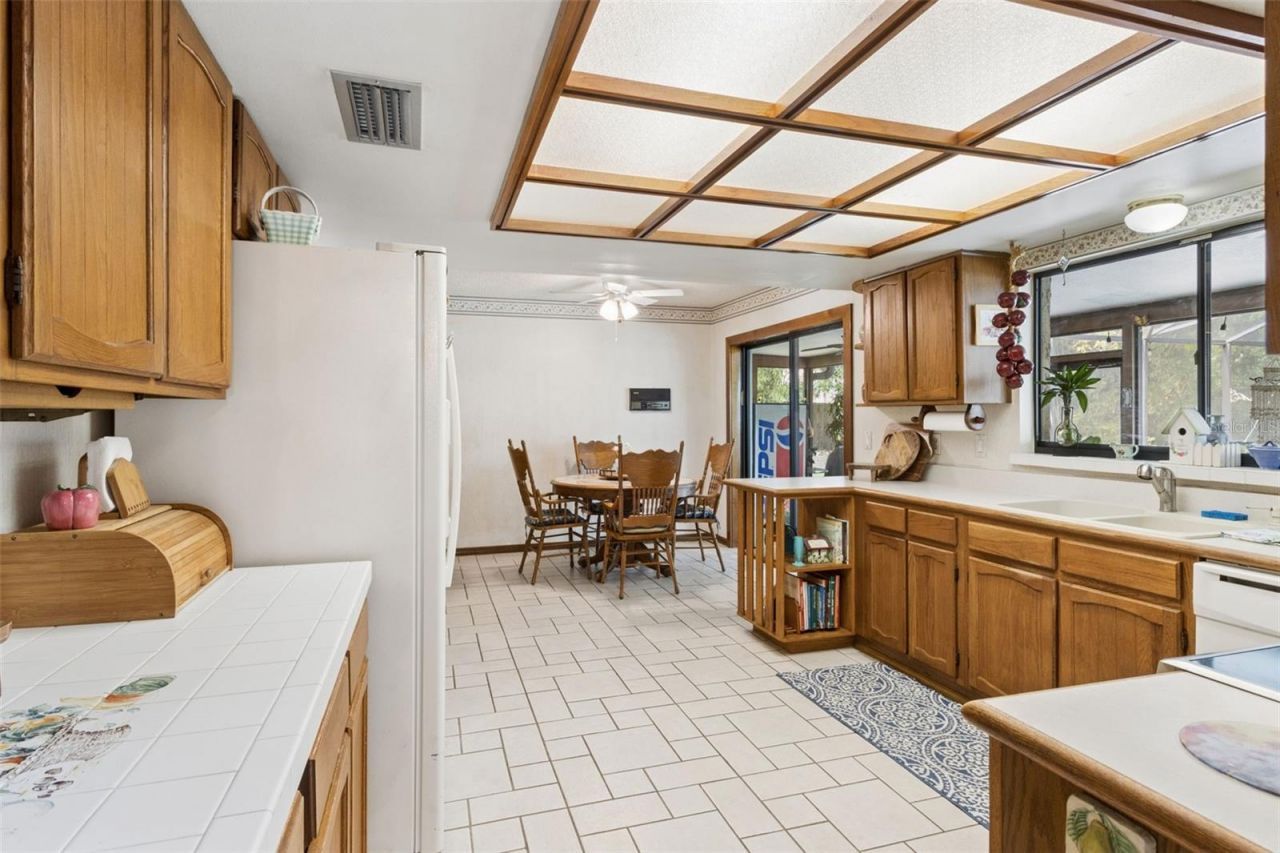 4909 Lake Gatlin Woods Court, Orlando, FL 32806 Photo