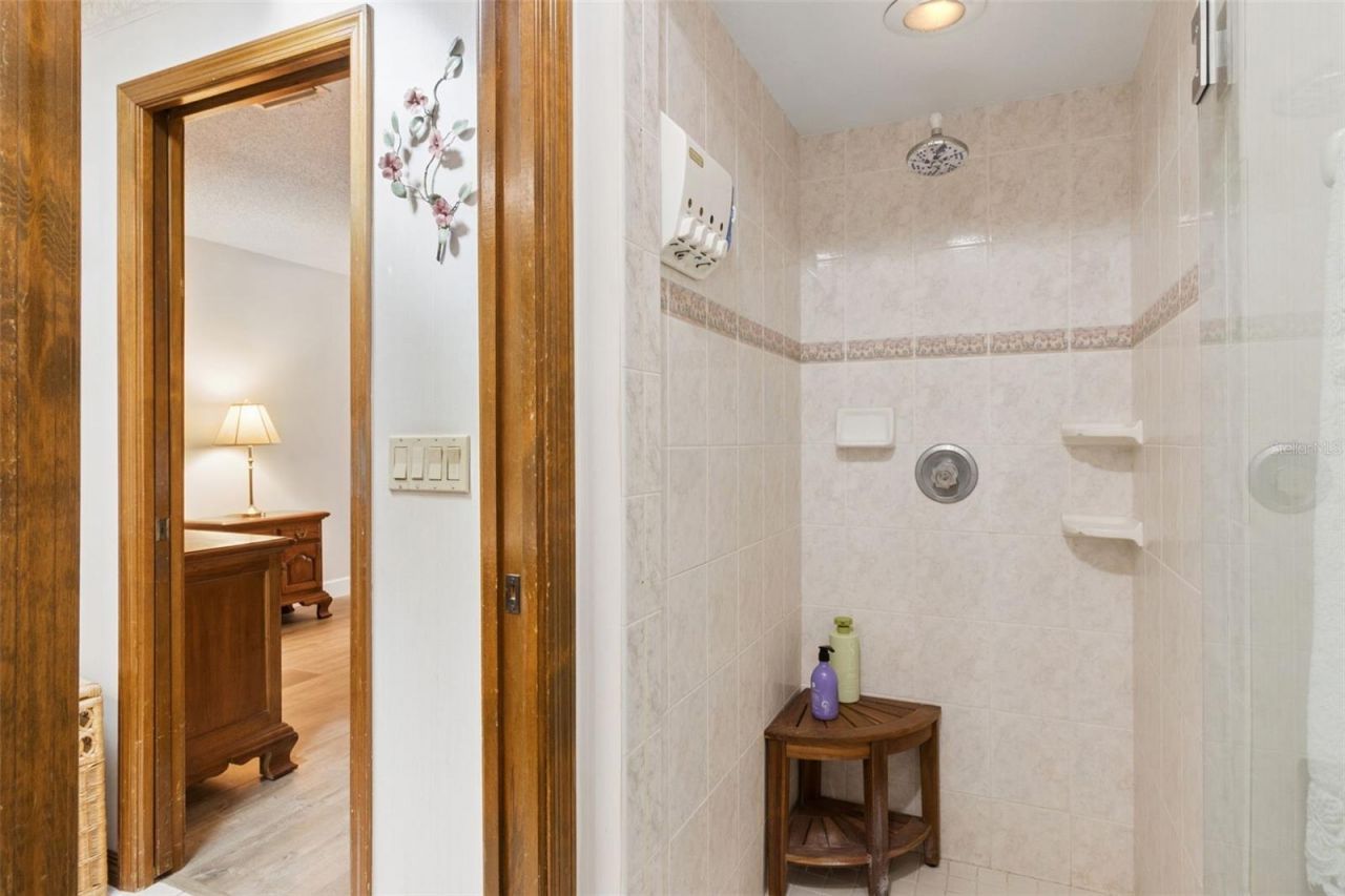 4909 Lake Gatlin Woods Court, Orlando, FL 32806 Photo
