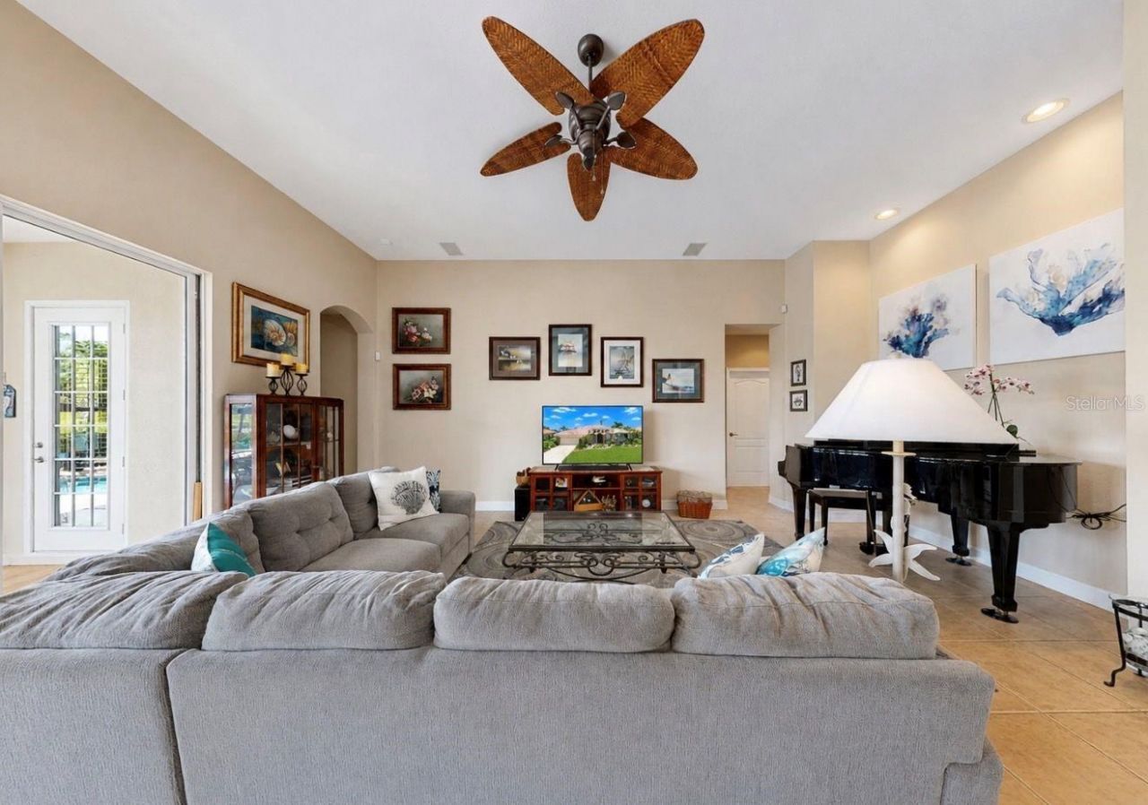 2208 Myrtle Vista Court , Sun City Center, FL 33573 Photo