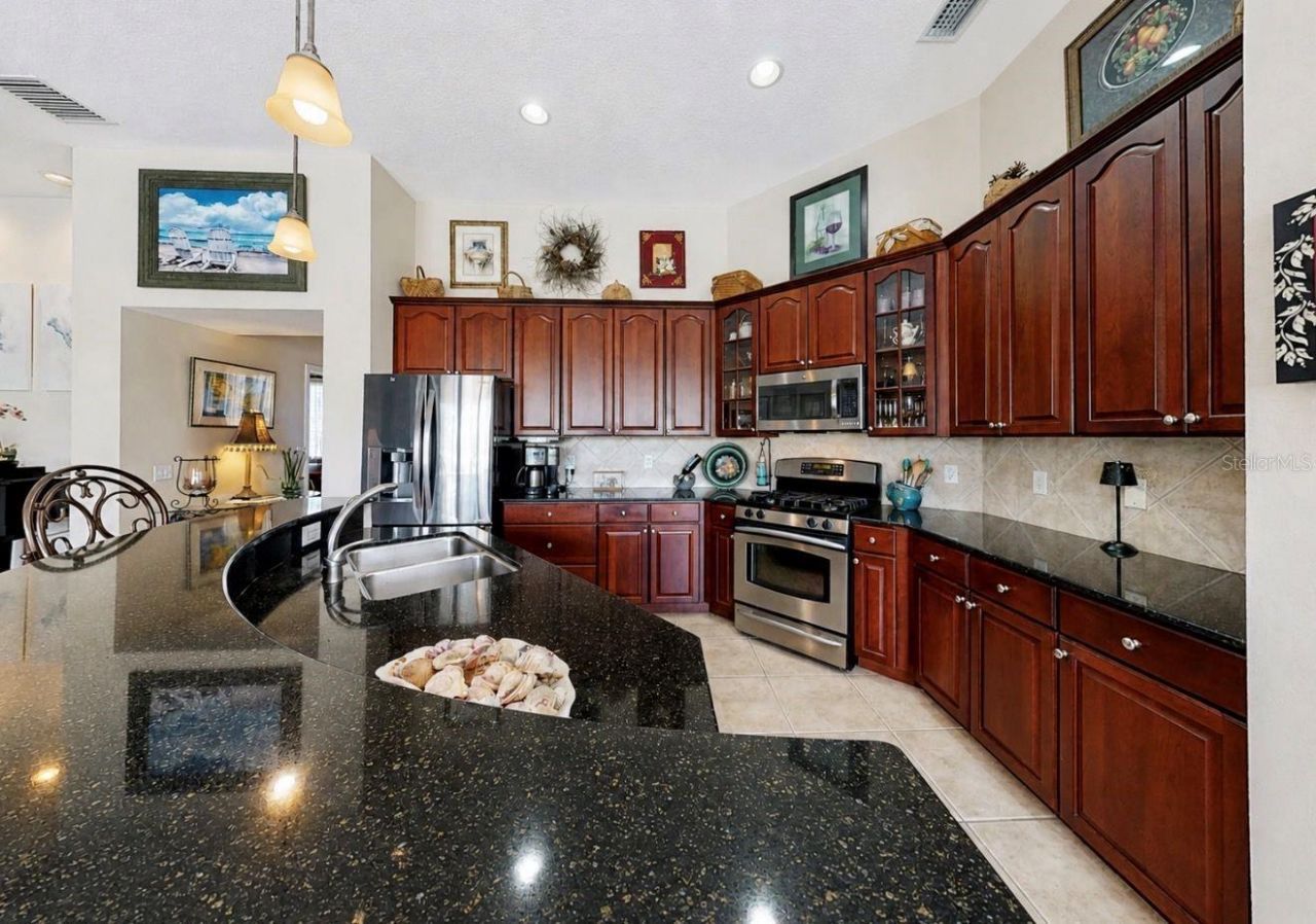 2208 Myrtle Vista Court , Sun City Center, FL 33573 Photo