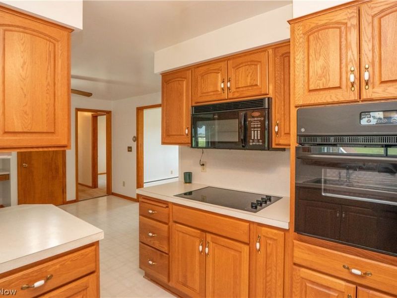 6501 Ravenna Avenue, Louisville, OH 44641 Photo 17