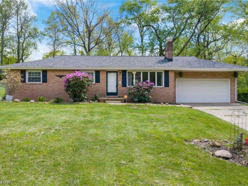1356 Glennview Street NE, Canton, OH 44721 Photo 1