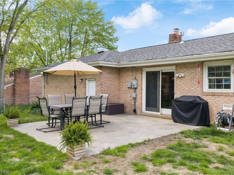 1356 Glennview Street NE, Canton, OH 44721 Photo 3